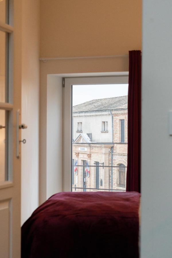 Sur La Place , Centre Village Cosy & Calme 2Ch Lapeyrouse-Fossat エクステリア 写真